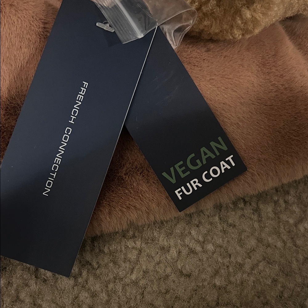 Nwt vegan fur jacket - Picture 2 of 6